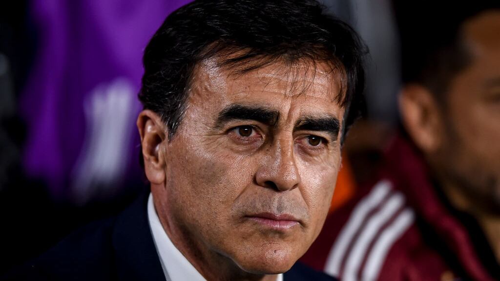 Gustavo Quinteros lamenta jugar el decisivo duelo ante Fortaleza sin público: "Hay 10, 15 personas que hace mucho tiempo nos están perjudicando"