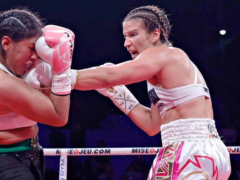 La canadiense Marie-Pier Houle golpea a la mexicana Jeanette Zacarías