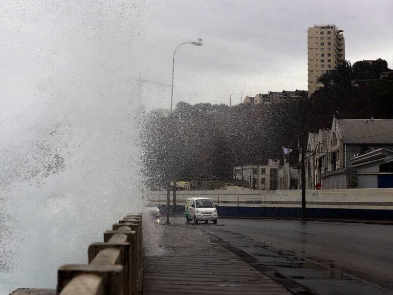 Marejadas, fuertes vientos e intensas precipitaciones afectan a la región de Valparaíso