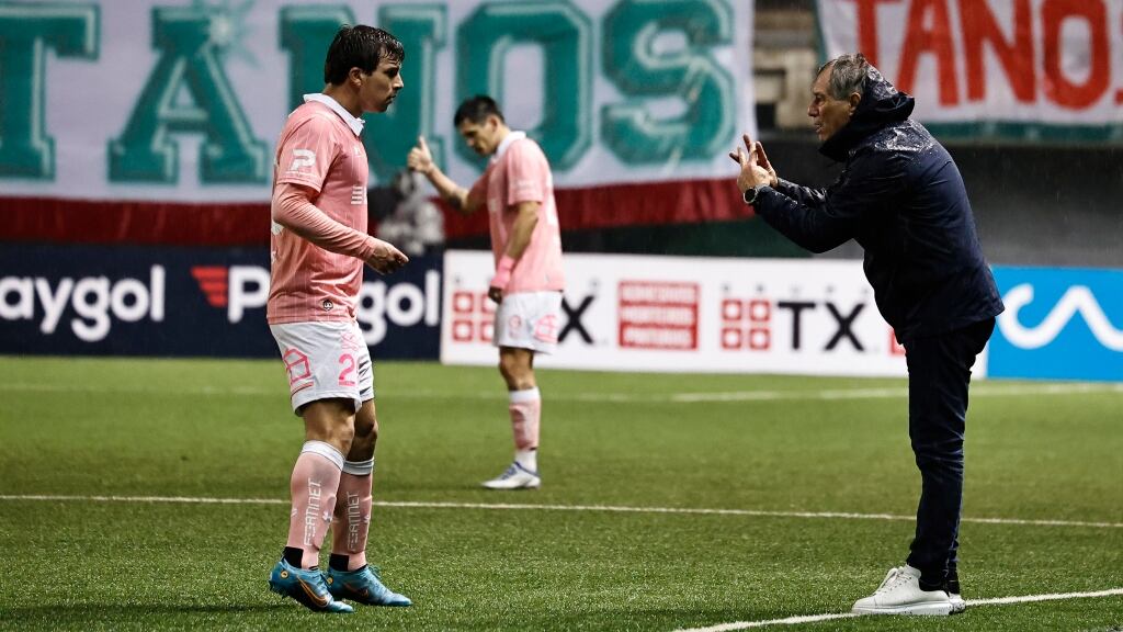 Ariel Holan se desmarca de la ausencia de Matías Dituro ante Audax Italiano: "Pregúntele al director deportivo o al presidente"