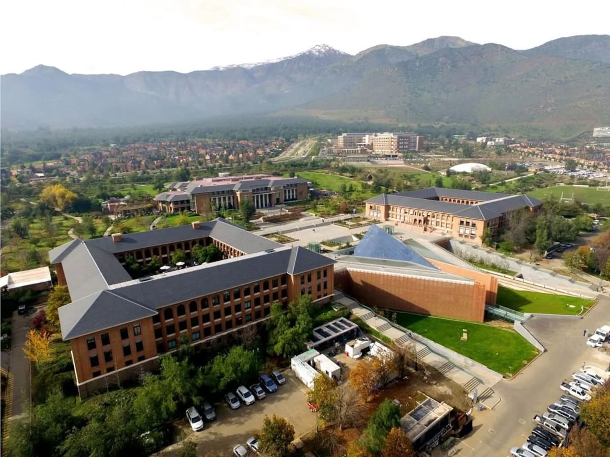 Universidad de los Andes responde al proceso sancionador por caso de Catalina Cayazaya: “Presentaremos nuestros puntos de vista”