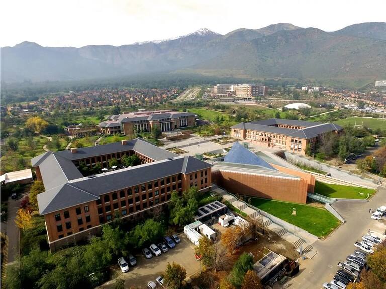 Universidad de los Andes responde al proceso sancionador por caso de Catalina Cayazaya: “Presentaremos nuestros puntos de vista”