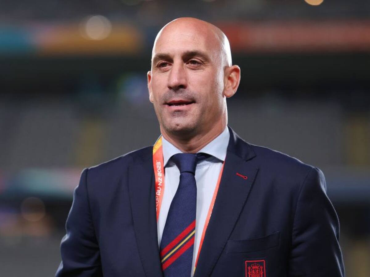 Presión insostenible: Luis Rubiales renunció a la presidencia de la Federación Española de Fútbol