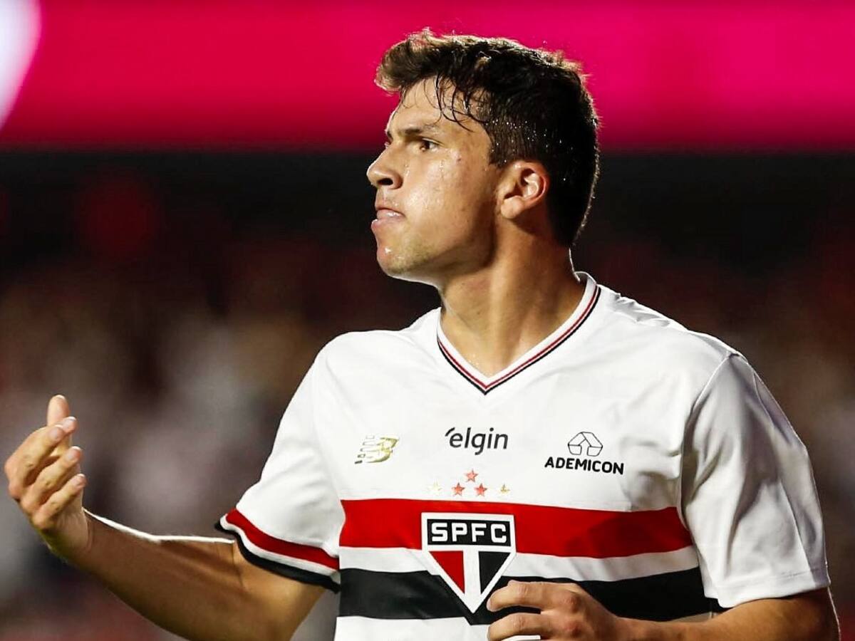 En Argentina no, pero en Brasil sí: Gonzalo Tapia debutó en São Paulo con un golazo