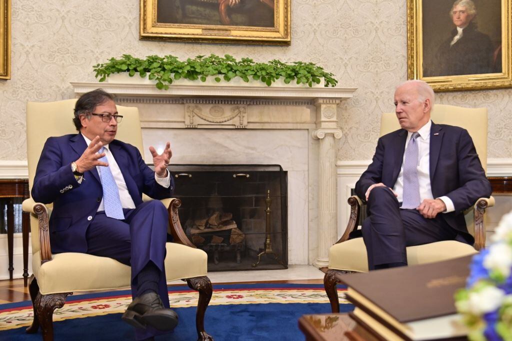 Gustavo Petro junto a Joe Biden en la oficina oval de la Casa Blanca en EEUU