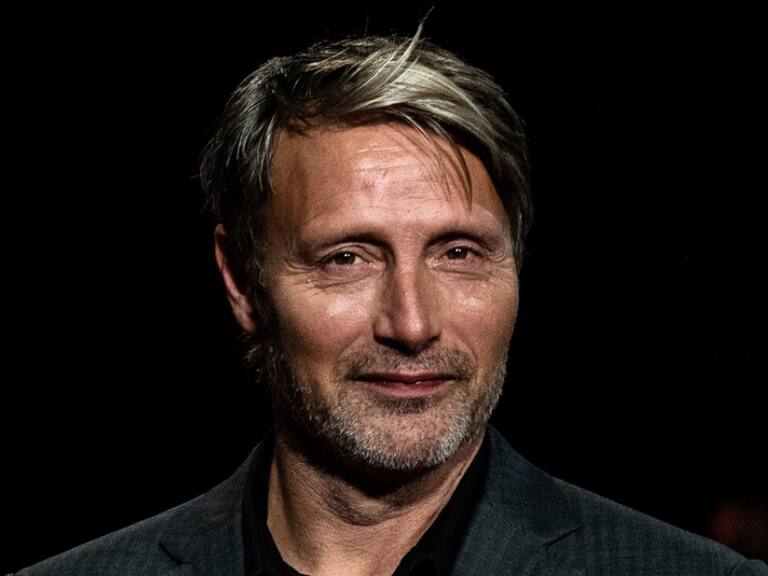 Aún no se sabe cuál será su rol: El actor Mads Mikkelsen se sumó al elenco de Indiana Jones 5