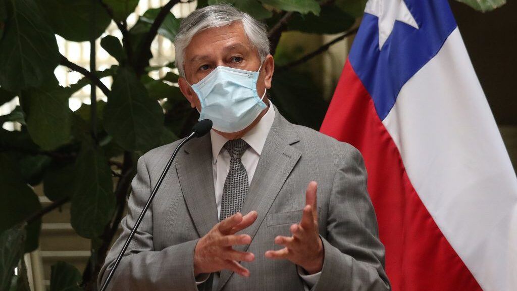 21 DE SEPTIEMBRE DE 2021/VALPARAISOEl senador David Sandoval, ofrece un punto de prensa en el Senado, en donde se refiere a la presentación de un proyecto que establece métodos de renuncia para convencionales constituyentes, tras el caso de Rodrigo Rojas Vade.
FOTO: LEONARDO RUBILAR CHANDIA/AGENCIAUNO