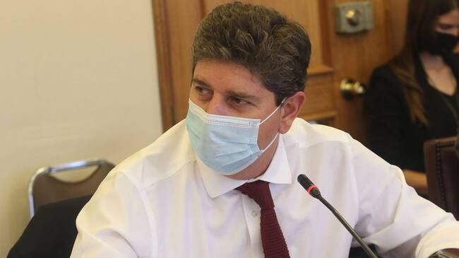 22 DE DICIEMBRE DE 2021/VALPARAISOEl ministro Rodrigo Cerda, durante la Comisión de Hacienda de la Cámara de Diputados, que analiza las indicaciones presentadas por el Ejecutivo, al proyecto de ley que amplía y fortalece el pilar solidario y reduce o elimina exenciones tributarias para asegurar su financiamiento.
FOTO: LEONARDO RUBILAR CHANDIA/AGENCIAUNO