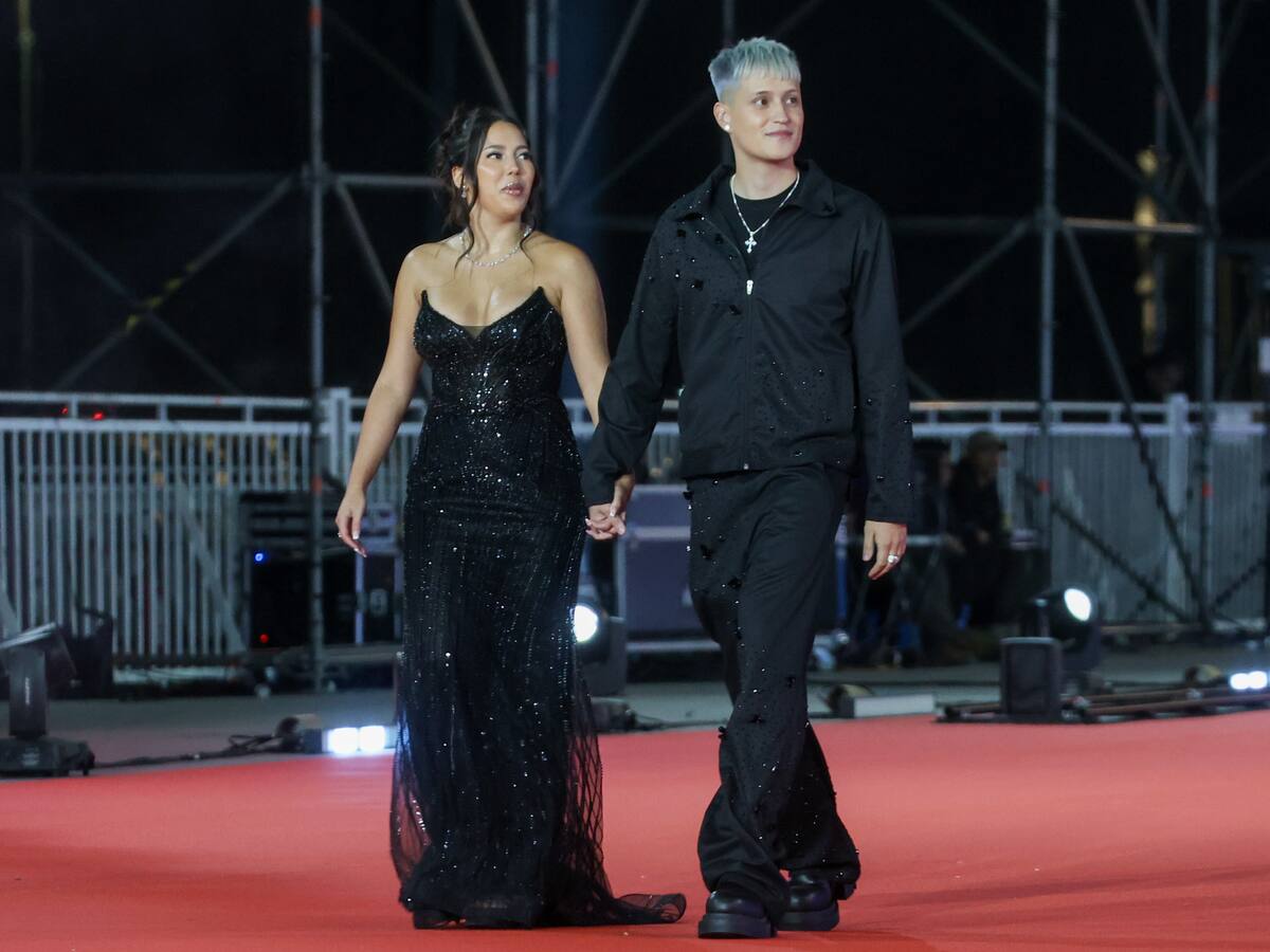 ¡De manera oficial! Kidd Voodoo presentó a su polola en la Gala de viña 2025