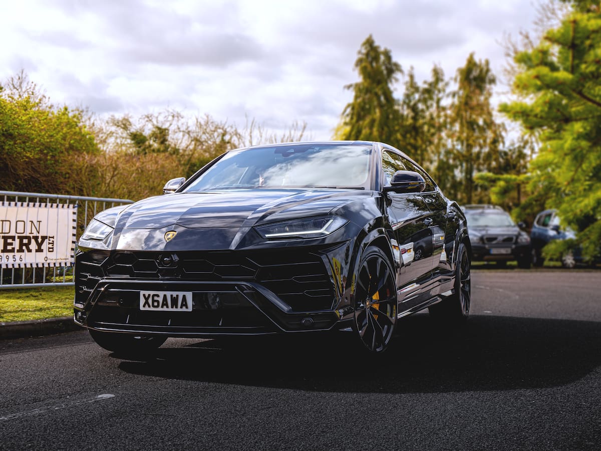 Lamborghini Urus: Los detalles del nuevo auto de lujo de Cris MJ, valorado en mas de $300 millones
