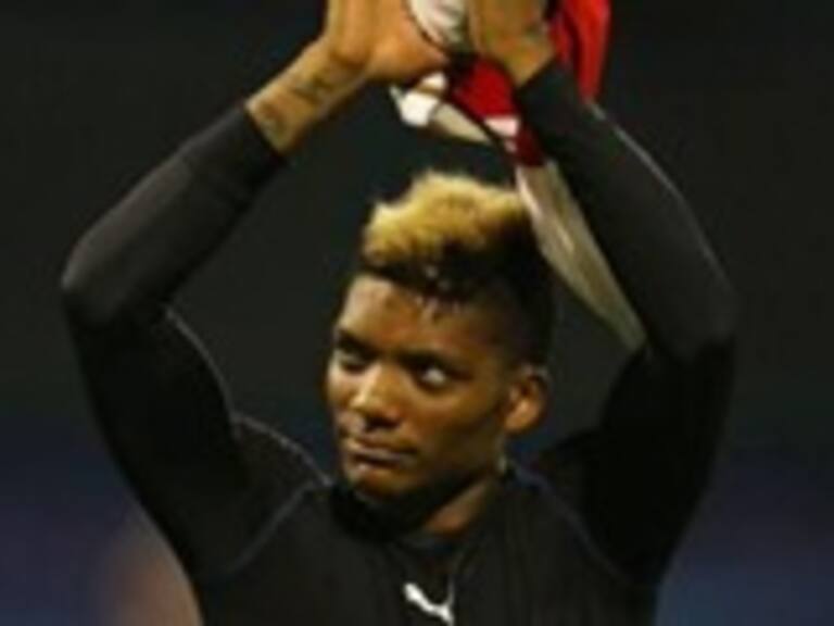 La dedicatoria de Junior Fernandes a su ídolo: Zamorano