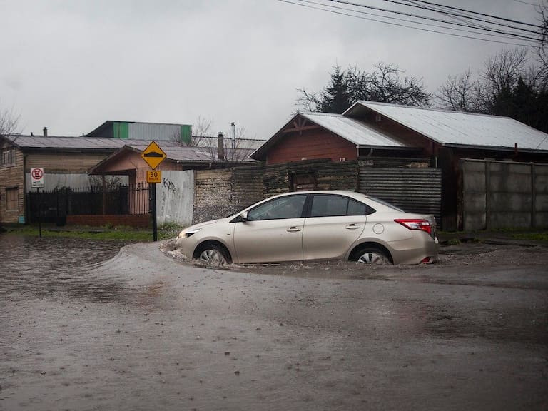 Cerca de 100 familias se encuentran aisladas debido a las intensas precipitaciones en la Región de Los Lagos