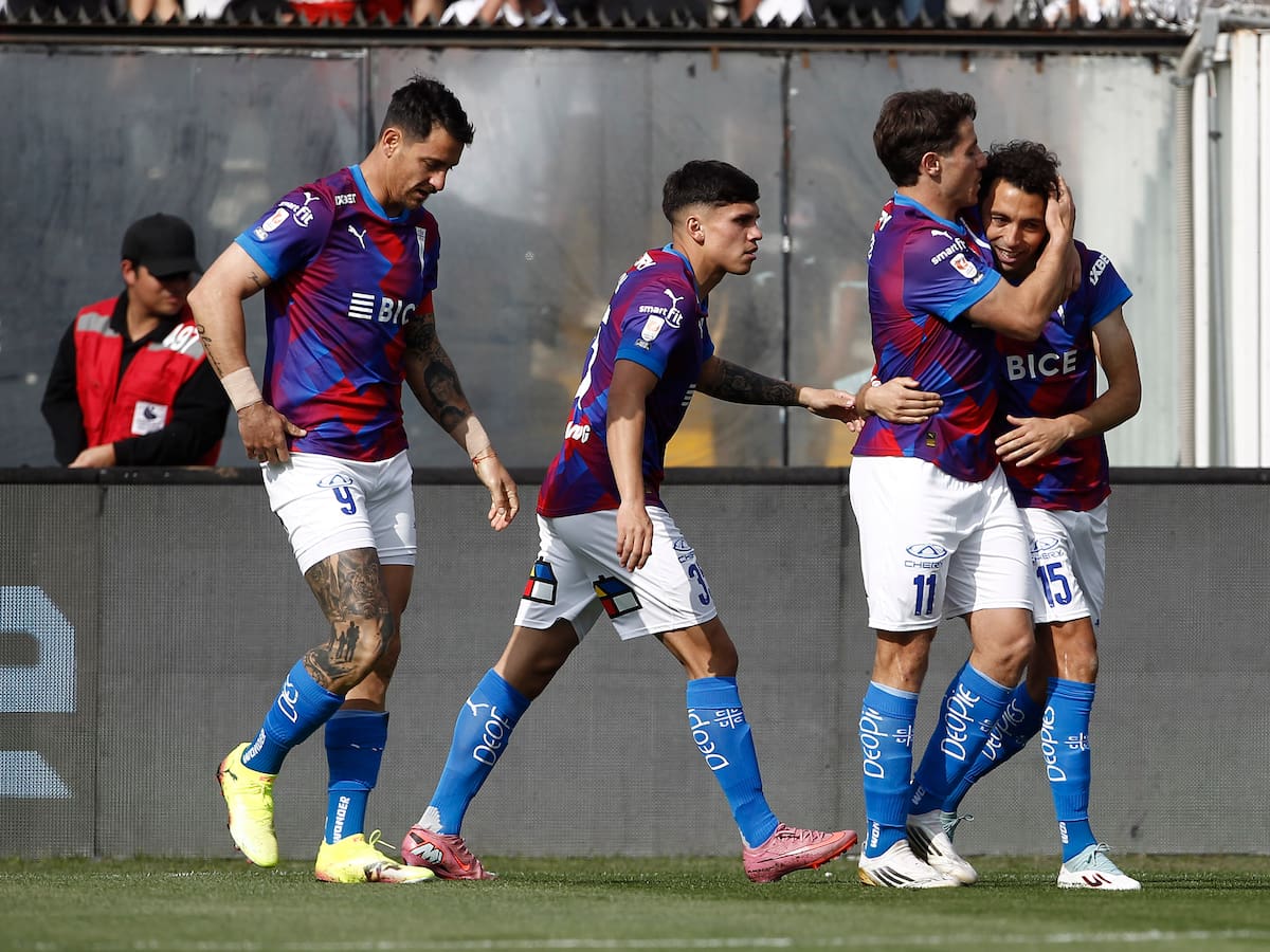 Pesadilla en el arco albo: los goles de la UC para adelantarse a Colo Colo en el Monumental