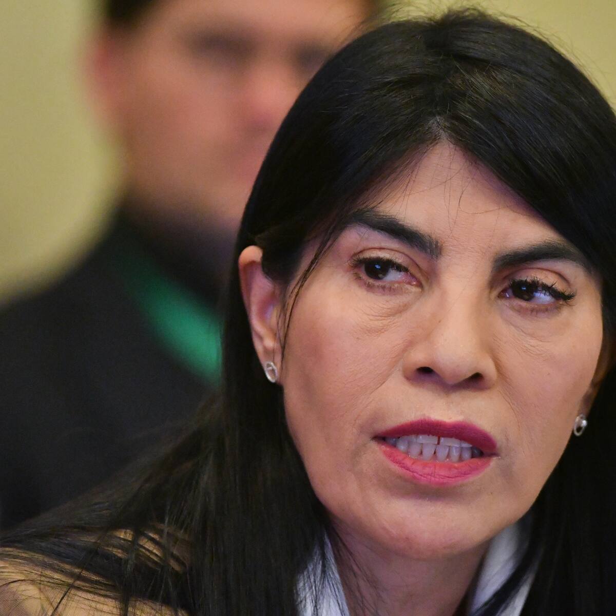 “No se puede hablar por hablar”: Colegio de Profesores cuestiona dichos de ministra Lincolao sobre profesores e IA