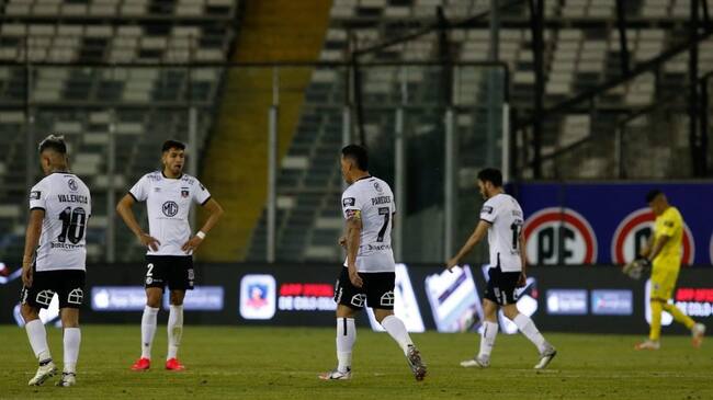 3 de Octubre del 2020/SANTIAGOJugadores de Colo Colo se lamentan ,durante el partido valido por la Decimotercera fecha del Campeonato Nacional AFP PlanVital 2020, entre Colo Colo vs Huachipato, disputado en el Estadio Monumental.
FOTO:FRANCISCO LONGA/AGENCIAUNO