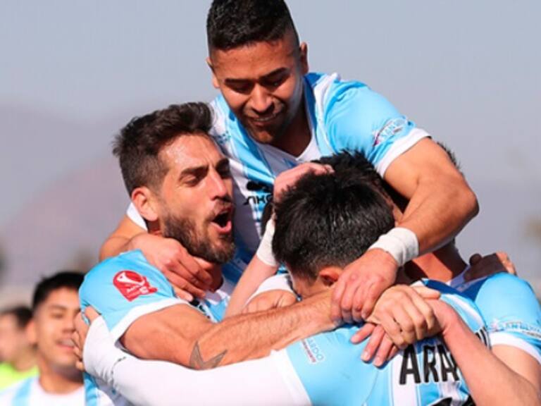 Tomás Aránguiz tras su espectacular golazo de media cancha a Unión Española: “Vi adelantado al arquero y le pegué con el alma”