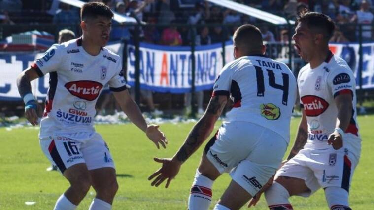 Fernández Vial denuncia a Deportes Melipilla por "pagos en negro" a jugadores