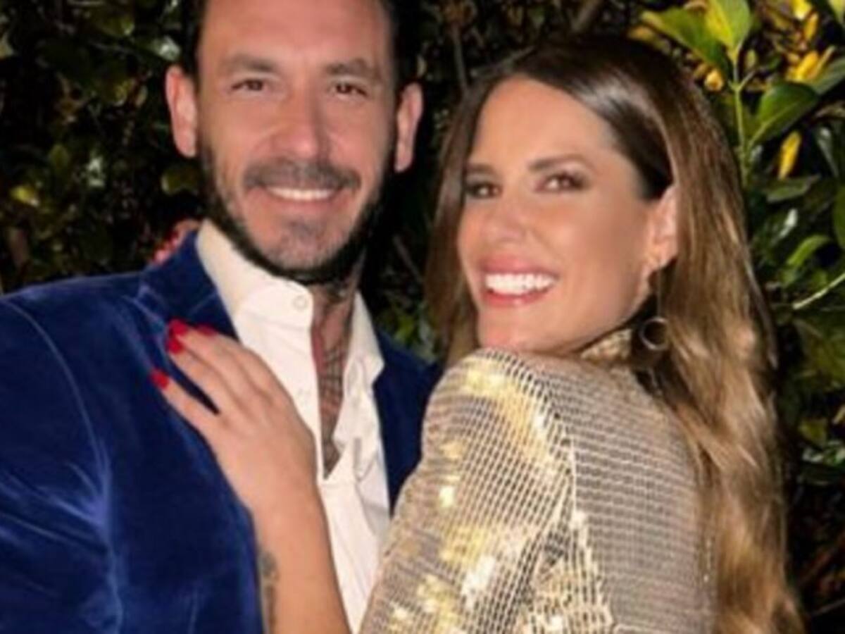 ¿Una respuesta a las críticas? Mauricio Pinilla y Gala Caldirola publican nueva fotografía de su romance con directo mensaje