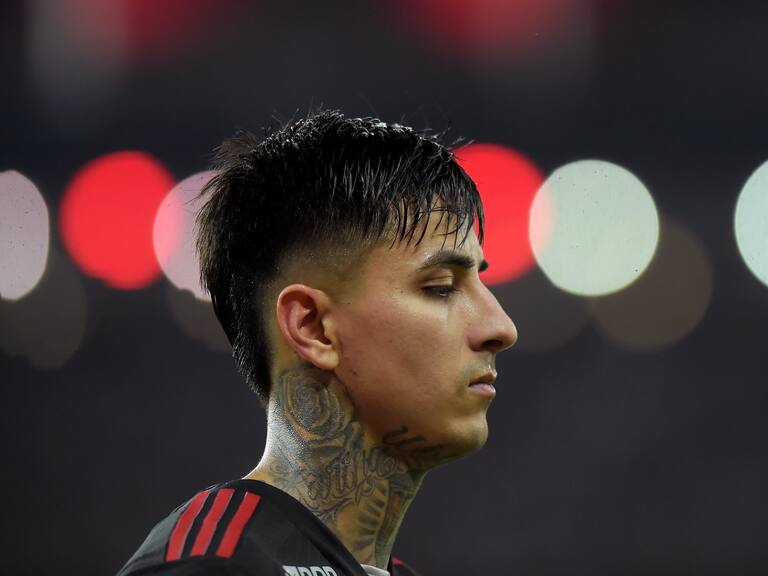 Erick Pulgar confiesa dónde espera terminar su carrera, pero descarta volver a Chile en el corto plazo: “El fútbol chileno pasa muy parado”
