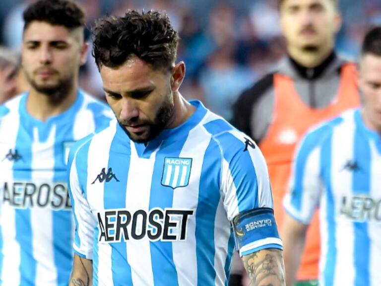 Eugenio Mena suspende conferencia para despedirse de Racing por lío económico con los dirigentes