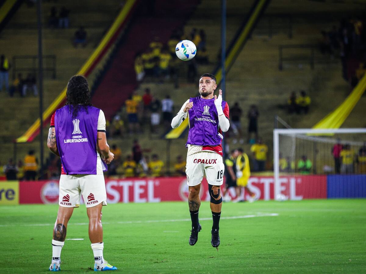 Rodrigo Ureña se pelea con Octavio Rivero en histórico triunfo de Universitario por Copa Libertadores