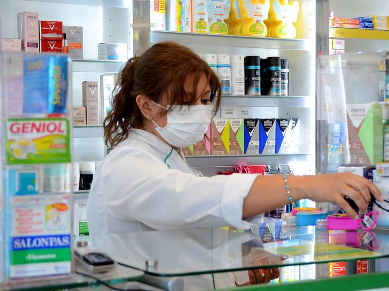 Trabajadores de farmacias piden cerrar comercio a las 19 hrs