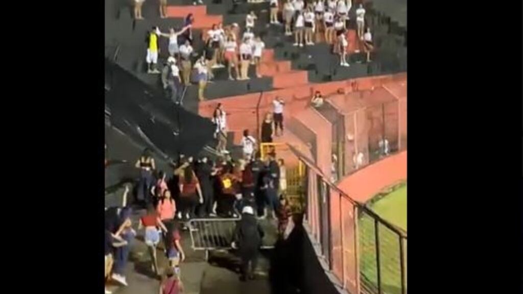 Sólo con mujeres y niños: la pelea en tribunas que conmociona al ascenso en Brasil