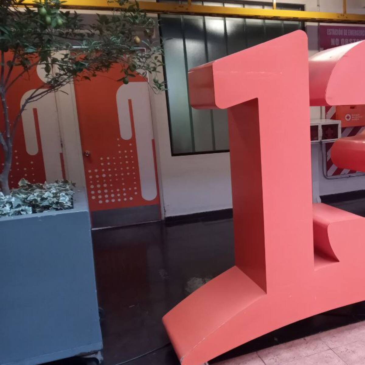 Querido rostro de Canal 13 vive desolador quiebre tras diez años de relación: “Está en proceso de separación”