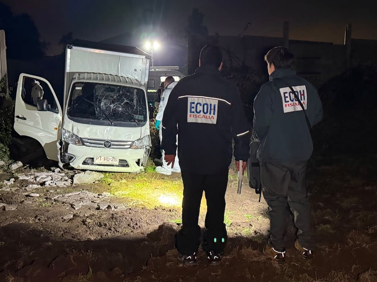 Encuentran cadáver junto a camión en Paine: vehículo presentaba múltiples impactos balísticos