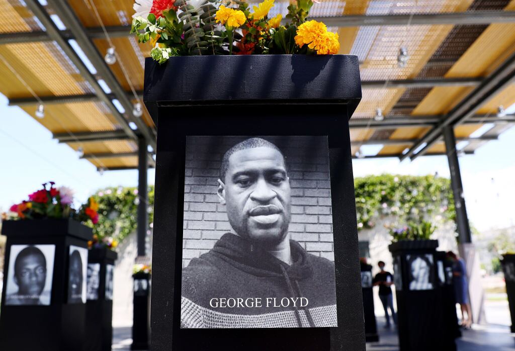 Fotografía y homenaje al asesinado George Floyd en la ciudad de San Diego