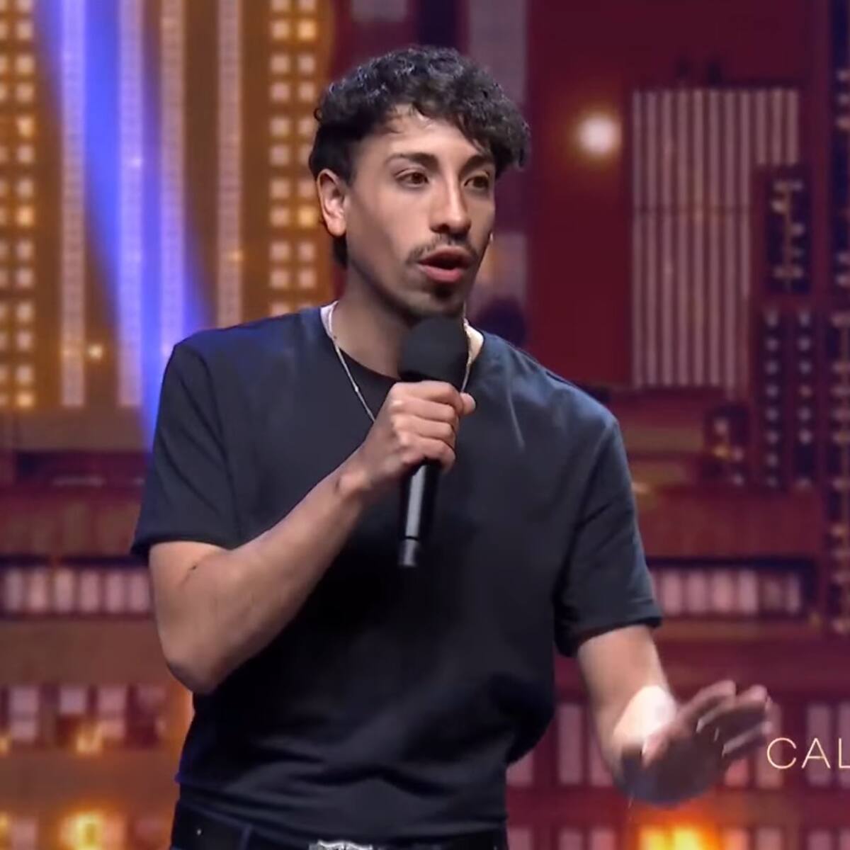 Con menciones a Carla Jara y Simón Pesutic: Diego Urrutia puso la cuota de humor en los Premios Caleuche