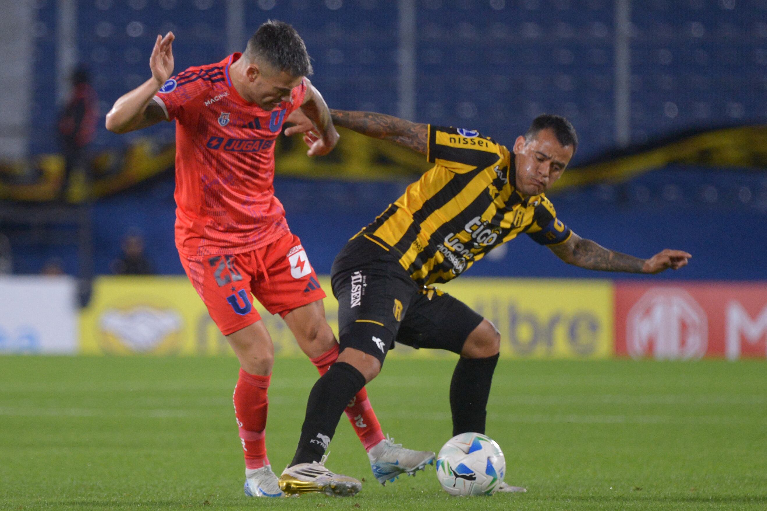 La U visita Asunción para desafiar a Guaraní