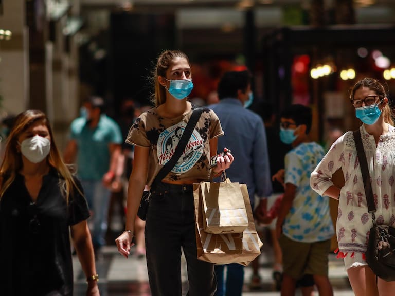 Consumidores chilenos mostraron la mayor caída a nivel mundial en confianza según encuesta