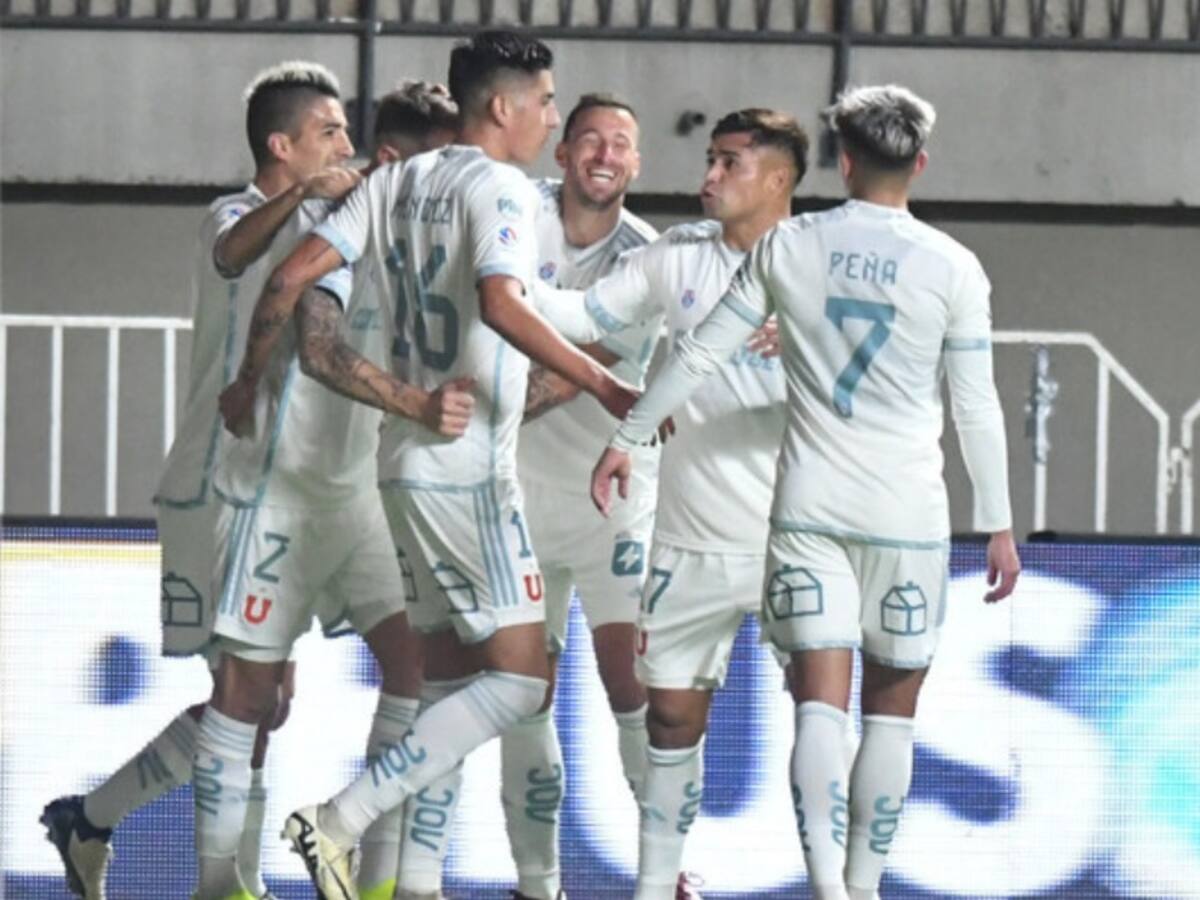 Más líder que nunca: la U vence a Unión La Calera a domicilio y se arranca en la punta del Campeonato Nacional