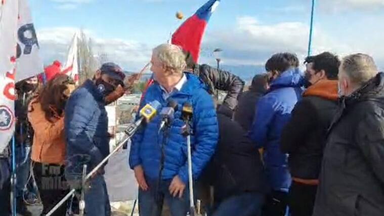 José Antonio Kast fue agredido durante actividad en Puerto Natales