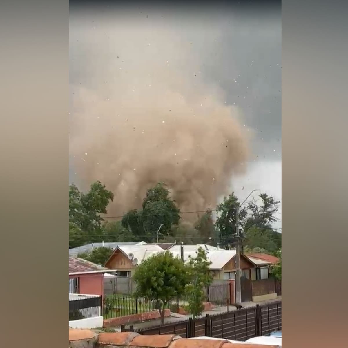 Tornado en O’Higgins: Monitorean posible embudo de viento entre Requínoa y Machalí tras registros en redes sociales