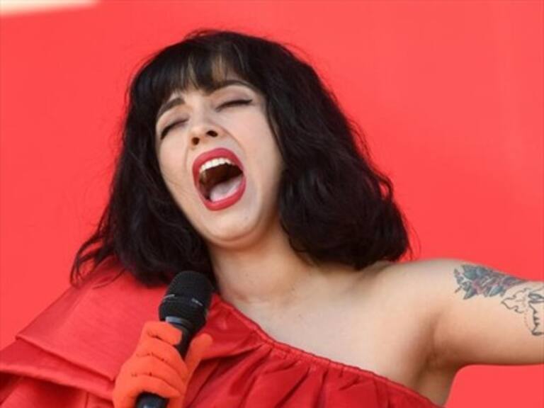 Mon Laferte agota localidades para su regreso a Chile, sólo quedan cancha disponibles