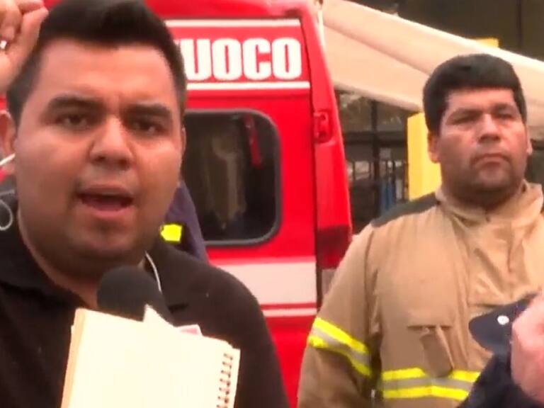 ¡Alarma en vivo! Periodista de TVN interrumpió entrevista con ministro por aviso de evacuación de incendio