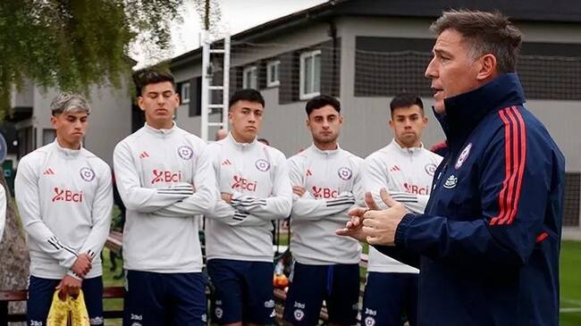 "No debería haber ninguna modificación": Rodrigo Robles ratifica que Eduardo Berizzo dirigirá a La Roja Sub 23 en Santiago 2023