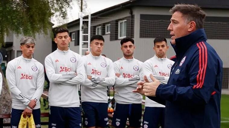 "No debería haber ninguna modificación": Rodrigo Robles ratifica que Eduardo Berizzo dirigirá a La Roja Sub 23 en Santiago 2023