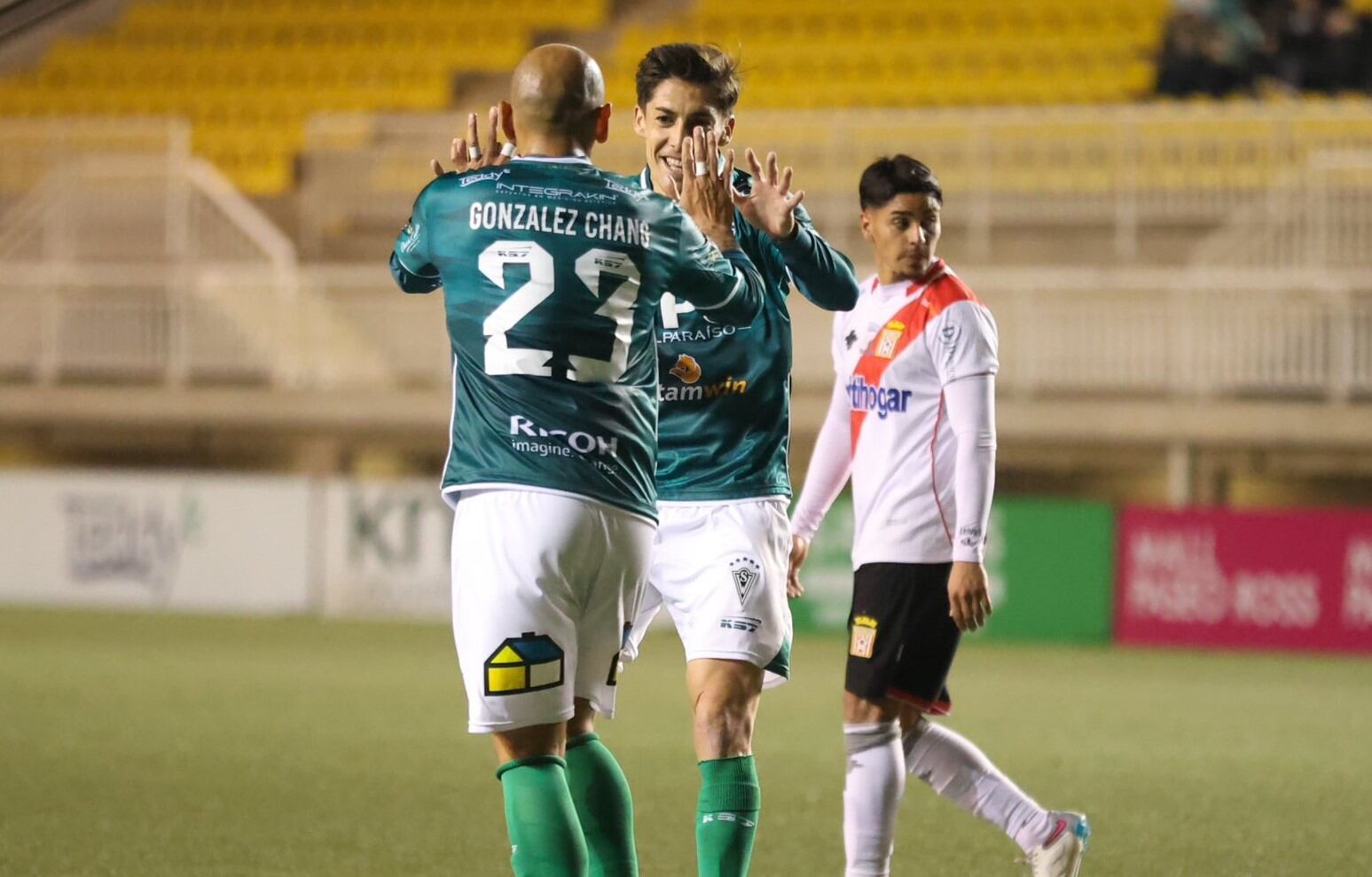 Santiago Wanderers fue el gran ganador de la jornada sabatina de la Primera B