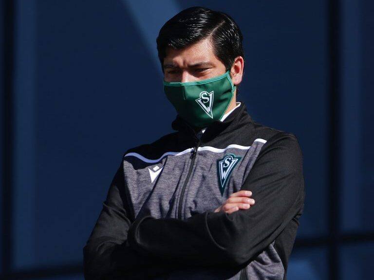 13 DE SEPTIEMBRE DE 2020/VALPARAISOEl presidente de Santiago Wanderers, Rafael Gonzalez, durante el partido valido por el Campeonato Nacional AFP PlanVital 2020, entre Santiago Wanderers y Huachipato, diputado en el Estadio Elias Figueroa Brander.
FOTO: LEONARDO RUBILAR CHANDIA/AGENCIAUNO