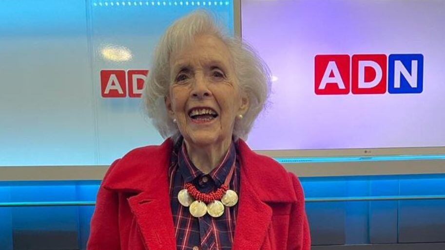 Carmen Barros y sus memorias: "Siento que el tata Dios me puso aquí por algo simpático"