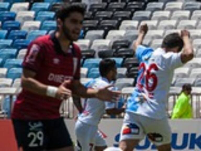U. Católica pierde terreno por el título al caer con subcolista Antofagasta