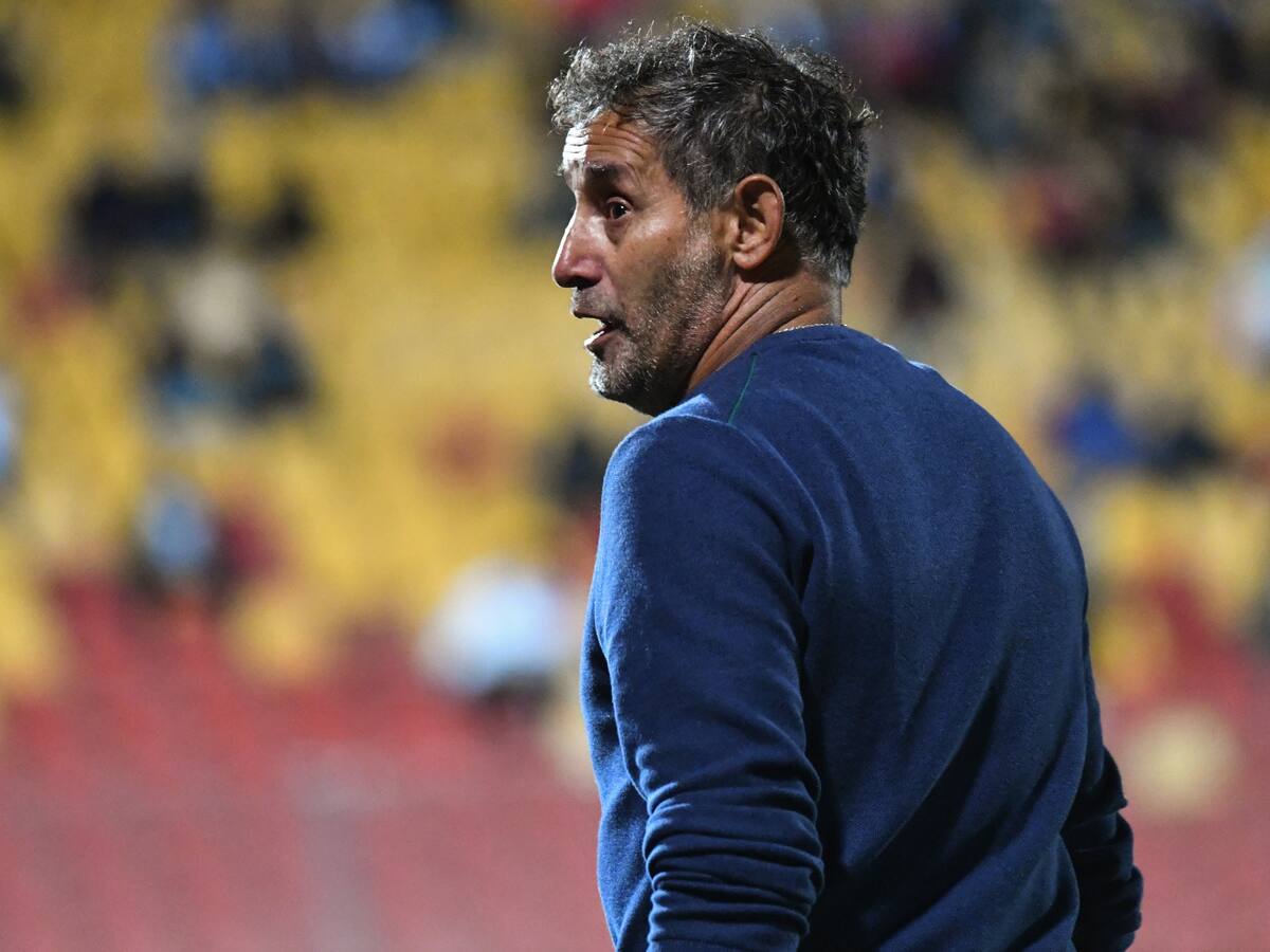 Miguel Ponce cuestiona su expulsión ante la UC: “En ningún caso hubo falta de respeto”