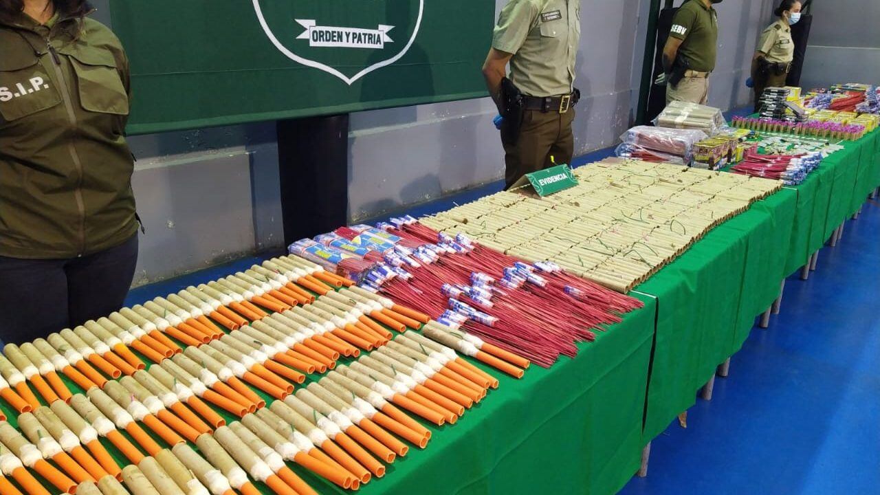 Carabineros fuegos artificiales