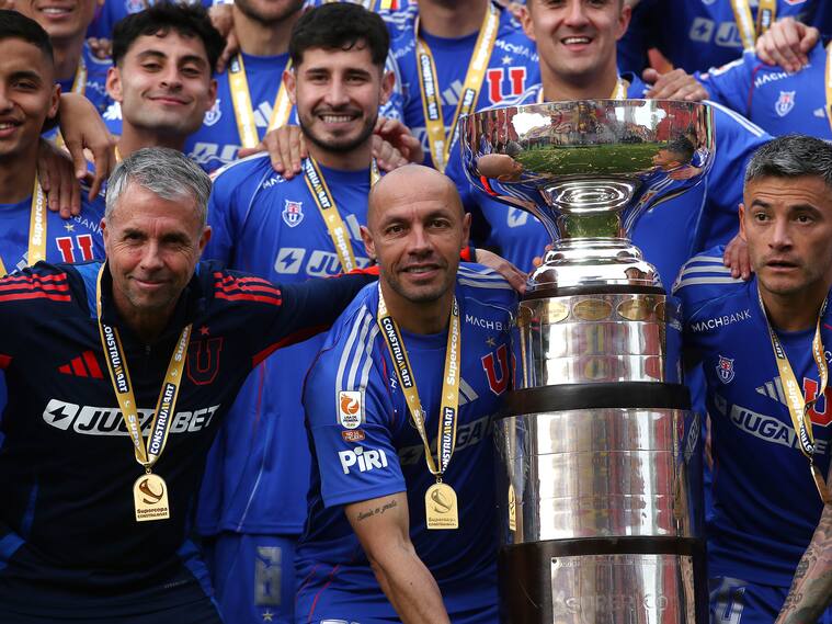 Marcelo Díaz levantó el trofeo de la Supercopa 2025