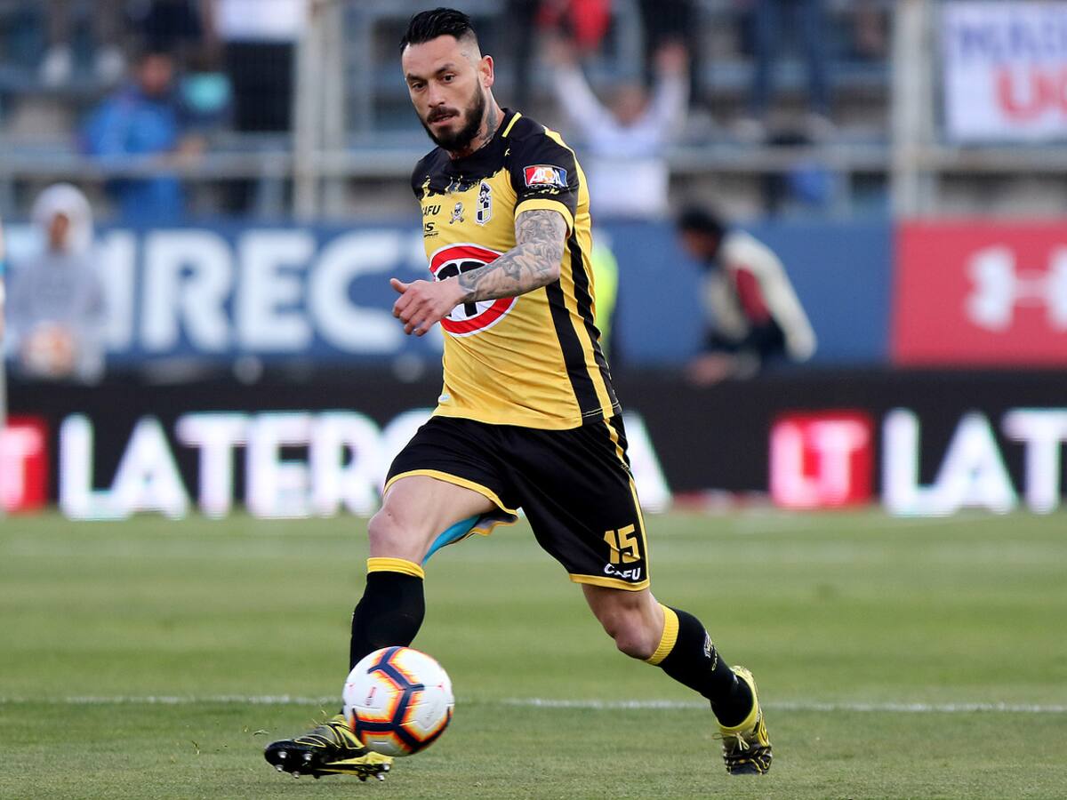 «Comente con confianza»: Mauricio Pinilla desclasificó foto de su llegada a Escocia en 2006