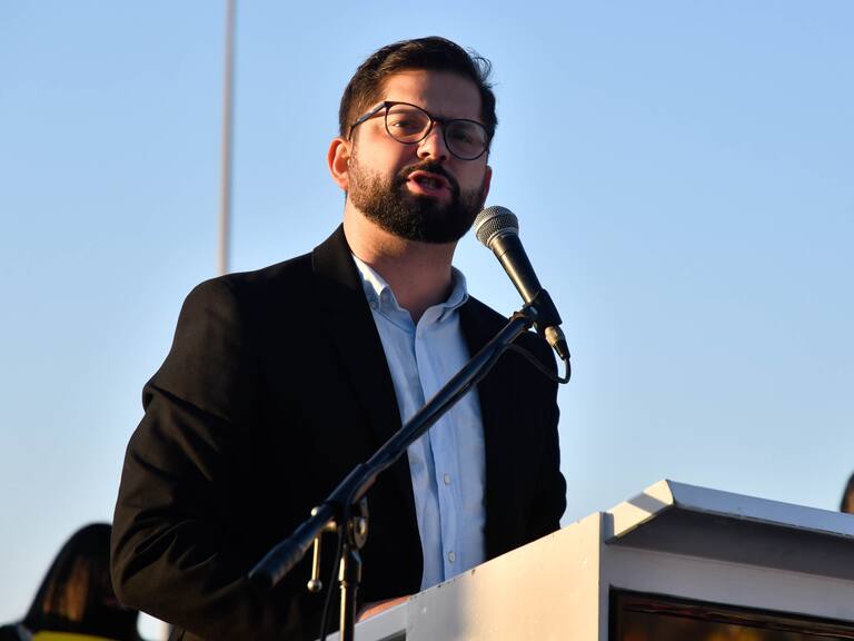Gabriel Boric respondió a las críticas de Franco Parisi a su programa de Gobierno: «Que pague su pensión de alimentos antes de estar pontificando»