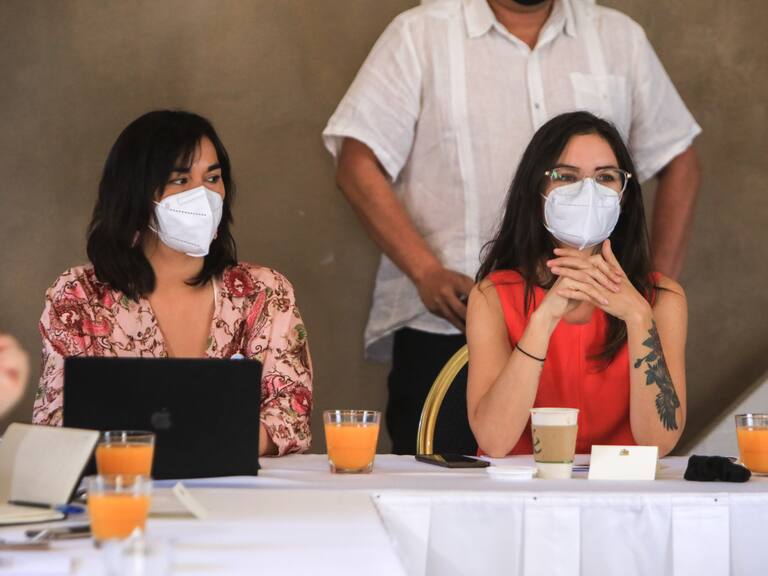 10 de Abril 2022/SANTIAGOLa ministra del interior, Izkia Siches, y ministra vocera de gobierno, Camila Vallejo, durante el primer encuentro de trabajo del gabinete ministerial por el plan Chile Apoya.
FOTOS: LUKAS SOLIS/AGENCIAUNO